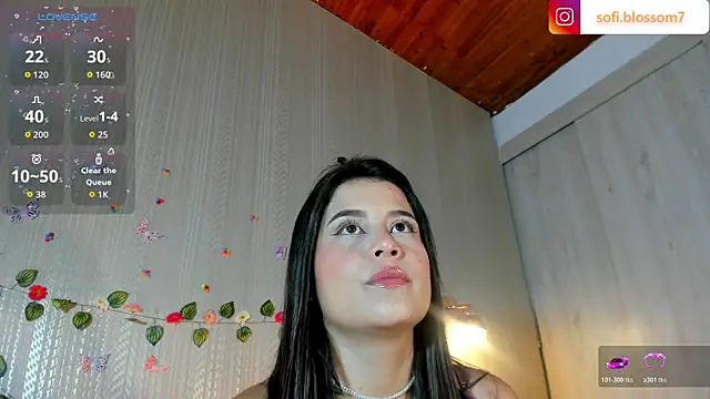 Snapshot of Sofi_Blossom chatting on 07-10-26, 09:06 Sofi Blossom online show from 07-10-26, 09:06