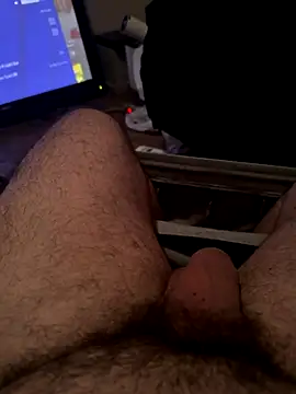 Snapshot of deleware806 chatting on 10-24-25, 01:46 deleware806 online show from 10-24-25, 01:46