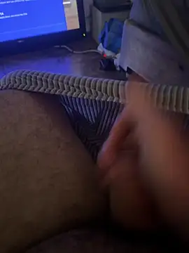 Snapshot of deleware806 chatting on 11-04-25, 08:19 deleware806 online show from 11-04-25, 08:19