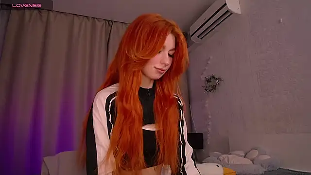 Snapshot of Evaa_Moonn_ chatting on 01-20-25, 08:30 Evaa Moonn  online show from 01-20-25, 08:30