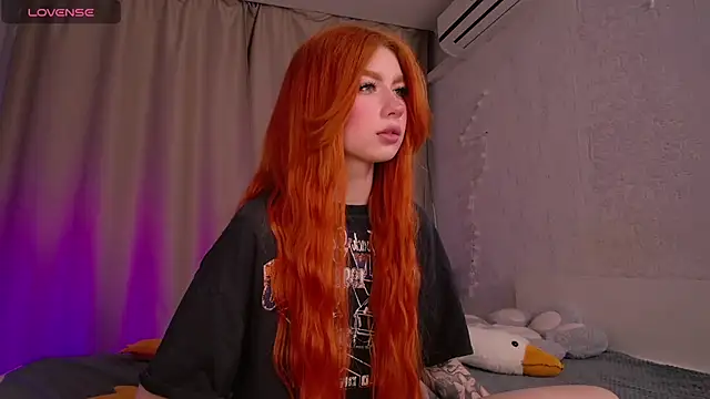 Snapshot of Evaa_Moonn_ chatting on 03-09-25, 11:35 Evaa Moonn  online show from 03-09-25, 11:35