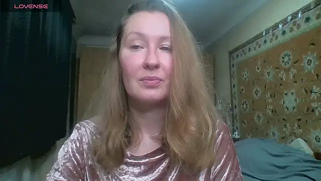 AnnaXLovers online show from 12-19-25, 10:00