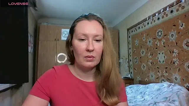 AnnaXLovers online show from 04-13-26, 09:48