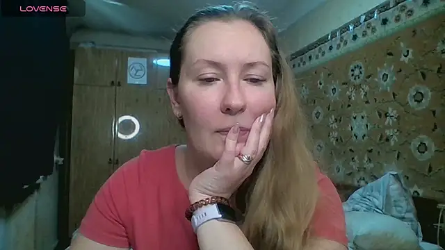 AnnaXLovers online show from 06-15-26, 08:16