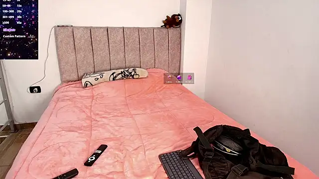 Snapshot of Venus_wilde chatting on 11-19-25, 11:05 Venus wilde online show from 11-19-25, 11:05