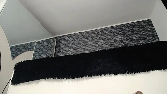 Krystal Desire online show from 03-08-25, 08:46