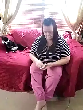 Snapshot of Bayou_Woman68 chatting on 09-19-25, 06:19 Bayou Woman68 online show from 09-19-25, 06:19