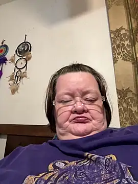 Bayou Woman68 online show from 05-11-26, 04:59