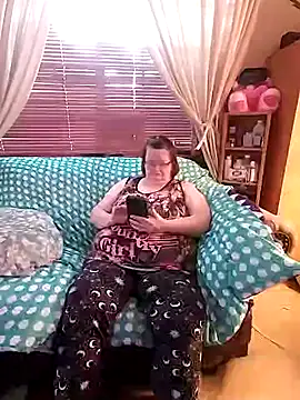 Snapshot of Bayou_Woman68 chatting on 06-15-26, 03:03 Bayou Woman68 online show from 06-15-26, 03:03