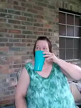 Snapshot of Bayou_Woman68 chatting on 06-16-26, 07:38 Bayou Woman68 online show from 06-16-26, 07:38