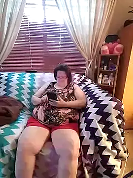 Snapshot of Bayou_Woman68 chatting on 06-19-26, 02:43 Bayou Woman68 online show from 06-19-26, 02:43