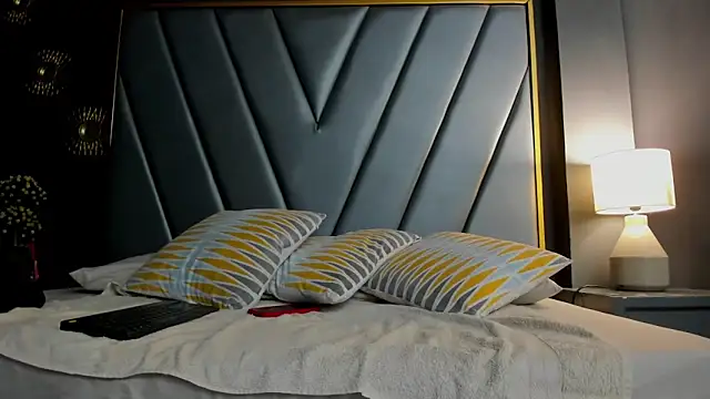 BrendaAdams  online show from 10-22-25, 10:48