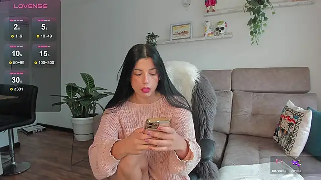 Arya 33 online show from 12-17-24, 08:32