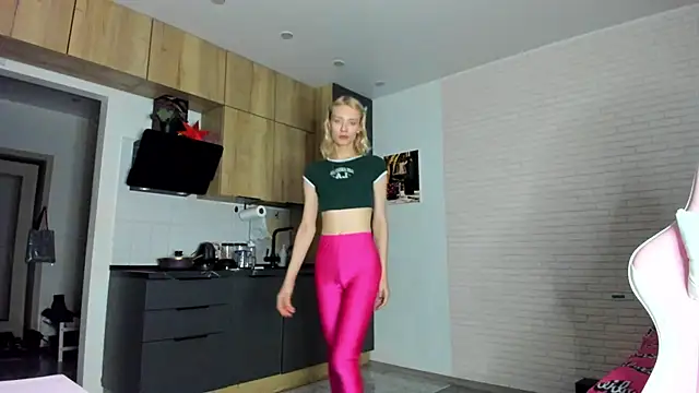  Alice Kitty online show from 01-12-26, 04:45