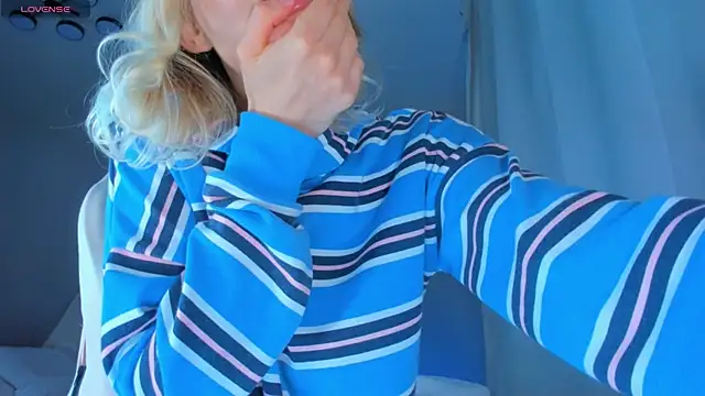 JennyWoody online show from 10-02-25, 04:14