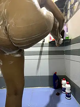 Snapshot of samayra124 chatting on 09-25-25, 02:32 samayra124 online show from 09-25-25, 02:32