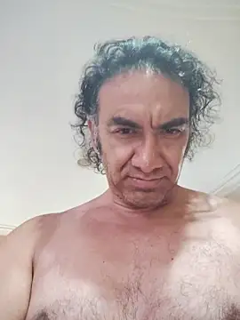 Snapshot of jaguardragon chatting on 11-14-25, 09:52 jaguardragon online show from 11-14-25, 09:52