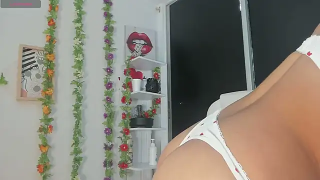 UrNewFantasy online show from 02-04-25, 02:10