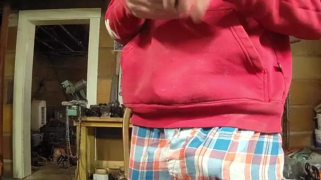 Bigoleslong98765 online show from 10-28-25, 05:04