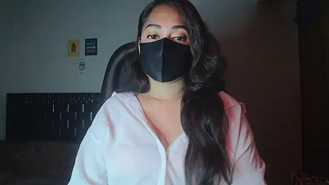 Most-Beautiful-Queen online show from 12-15-25, 07:29