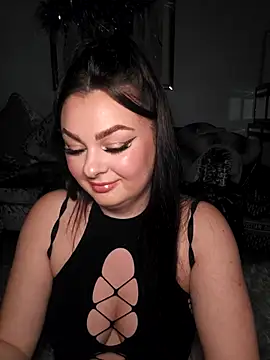 Snapshot of Britishbella chatting on 10-31-25, 10:22 Britishbella online show from 10-31-25, 10:22