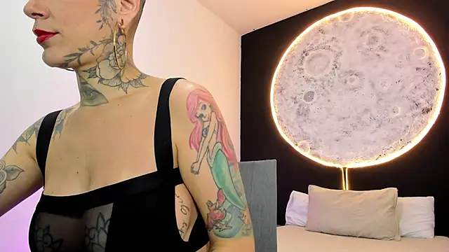 GinebraaFox  online show from 02-06-25, 02:26