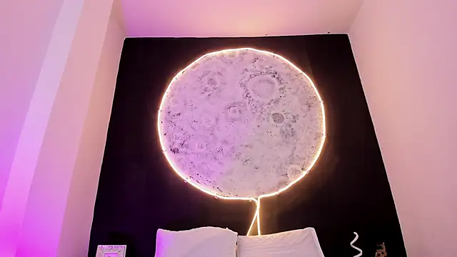 GinebraaFox  online show from 03-17-25, 05:49