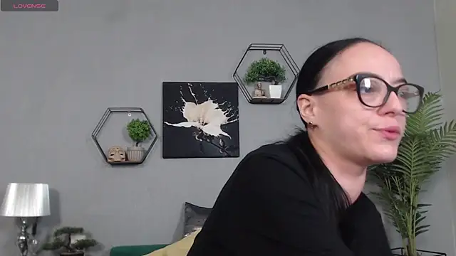 IzabelllNoir online show from 03-25-26, 08:31