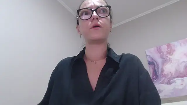 Snapshot of IzabelllNoir chatting on 06-24-26, 06:56 IzabelllNoir online show from 06-24-26, 06:56
