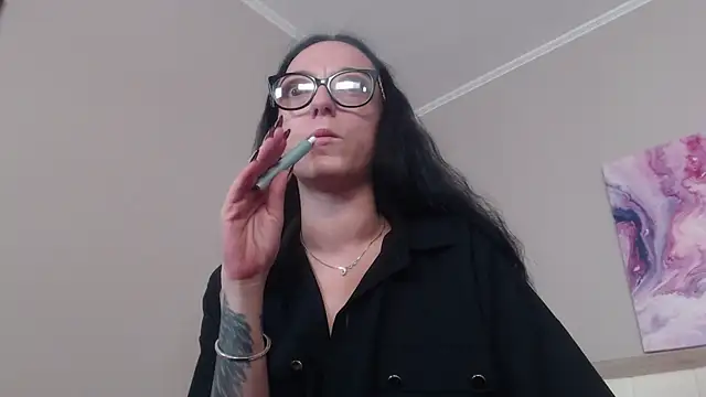 Snapshot of IzabelllNoir chatting on 07-12-26, 03:52 IzabelllNoir online show from 07-12-26, 03:52