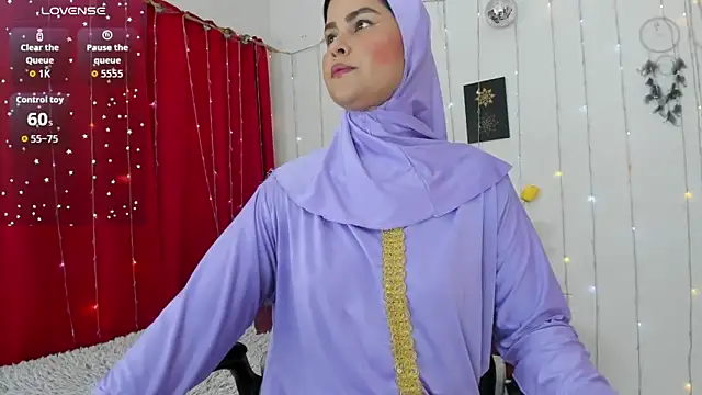 AishaAmin  online show from 11-20-25, 12:16