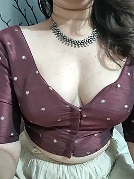 Brown Maxi online show from 02-28-25, 04:20