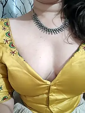 Brown Maxi online show from 03-07-25, 10:35