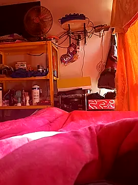 Entretener online show from 02-15-26, 01:52