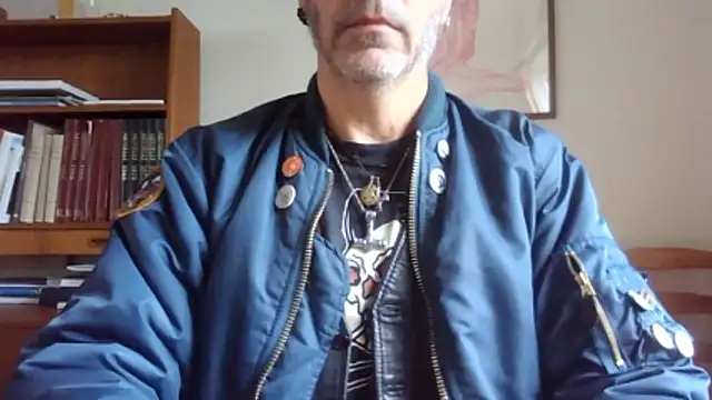Snapshot of SHARPSkinhead chatting on 06-18-26, 09:25 SHARPSkinhead online show from 06-18-26, 09:25