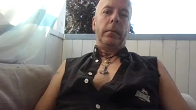 Snapshot of SHARPSkinhead chatting on 06-29-26, 07:58 SHARPSkinhead online show from 06-29-26, 07:58