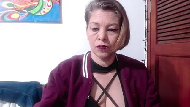 Snapshot of electra-mommy chatting on 07-14-26, 10:54 electra-mommy online show from 07-14-26, 10:54