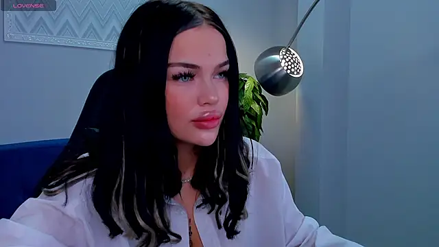 Snapshot of Angel_Sapphire_ chatting on 12-22-24, 02:06 Angel Sapphire online show from 12-22-24, 02:06