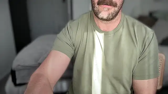 Mr Beef online show from 04-19-26, 12:15