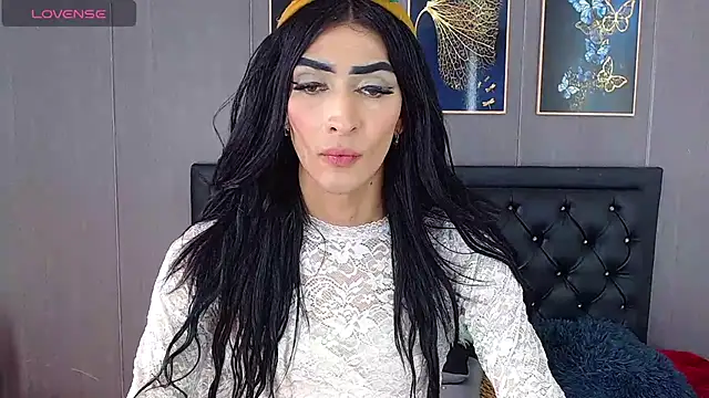 Snapshot of Evelynn_sex_ chatting on 12-24-24, 02:01 Evelynn sex online show from 12-24-24, 02:01