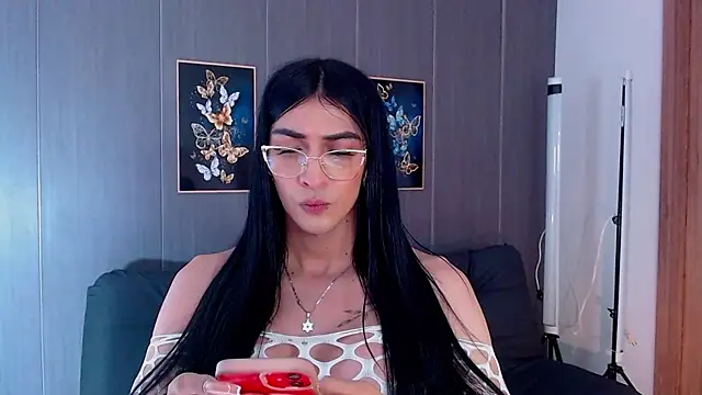 Snapshot of Evelynn_sex_ chatting on 10-13-25, 02:17 Evelynn sex online show from 10-13-25, 02:17