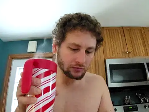 Snapshot of Seymour93 chatting on 02-13-25, 01:26 Seymour93 online show from 02-13-25, 01:26