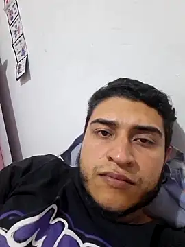 Snapshot of Juanhots chatting on 05-15-26, 11:34 Juanhots online show from 05-15-26, 11:34