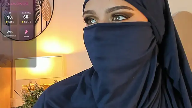 Snapshot of anna-henao chatting on 02-12-25, 01:06 anna-henao online show from 02-12-25, 01:06