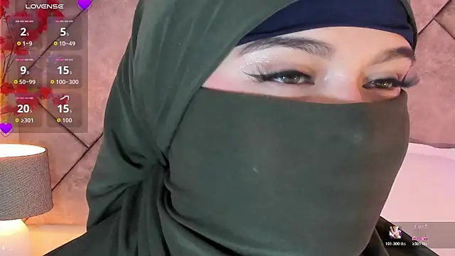 Snapshot of anna-henao chatting on 11-27-25, 09:39 anna-henao online show from 11-27-25, 09:39