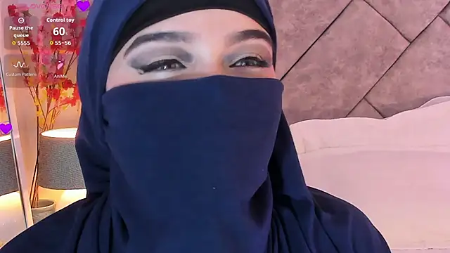 Snapshot of anna-henao chatting on 12-13-25, 07:53 anna-henao online show from 12-13-25, 07:53