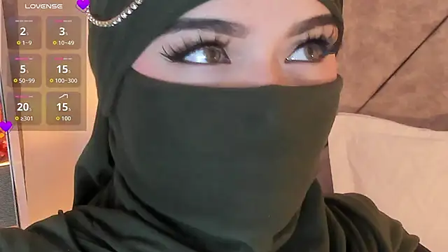 Snapshot of anna-henao chatting on 01-12-26, 07:41 anna-henao online show from 01-12-26, 07:41