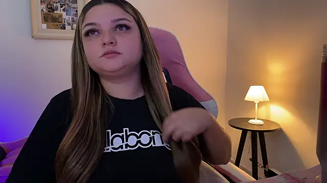 SweetPaige  online show from 04-05-26, 03:09