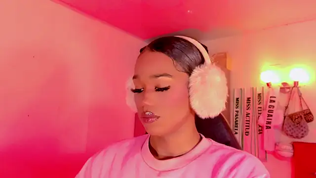 naomy  xx online show from 03-05-26, 07:32