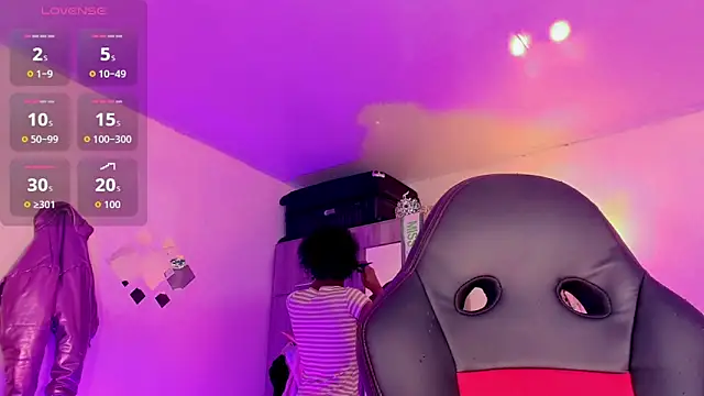 naomy  xx online show from 04-28-26, 03:22